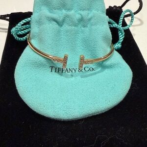 T Bracelet – 18k Yellow Gold with Pavé Diamonds （Verified Gold and Diamonds)